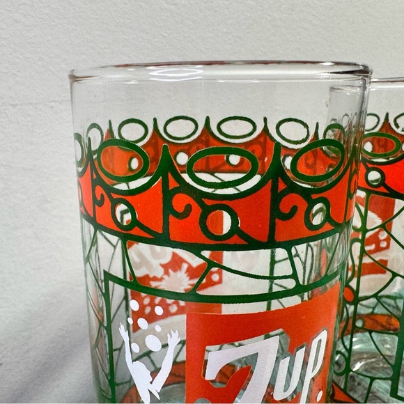 Vintage Mid Century Modern MCM Libbey 7-Up Red & Green Glass Tumbler - Picture 4 of 8